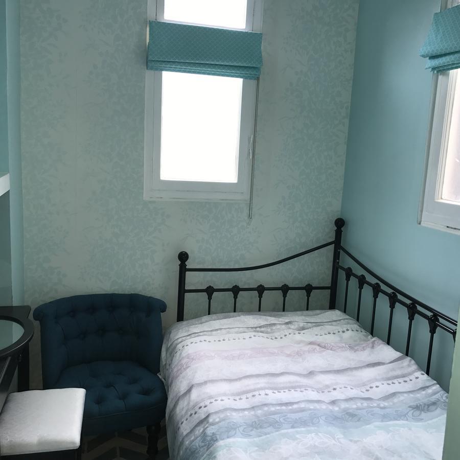 2 Bed, Ground Floor Bijou Georgian City Apartment บาธ ภายนอก รูปภาพ